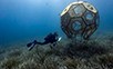 Riff-Prototyp der Designerin Rasa Weber C Taucher schwimmt vor dem Prototyp